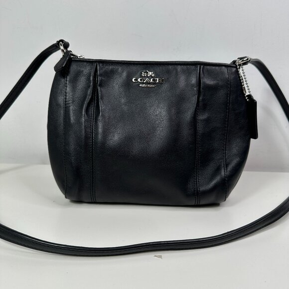 Coach Handbags - Coach Black Leather Swingpack Collette Crossbody Bag Purse F52177